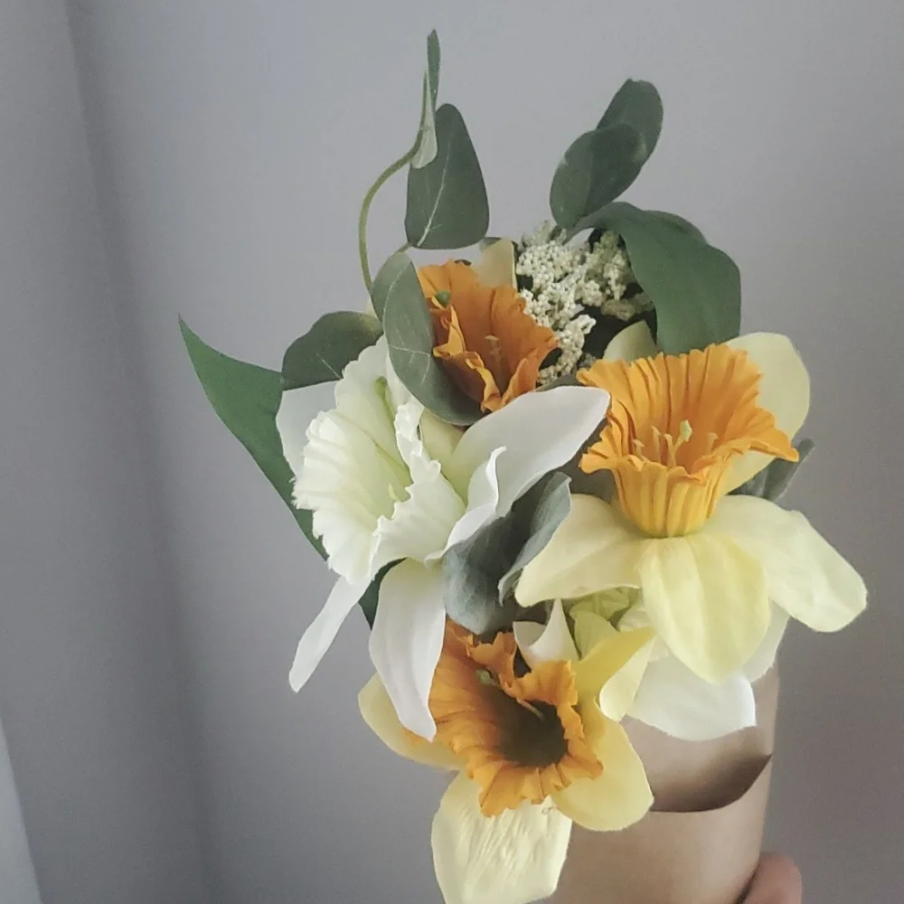 DELUXE BOUQUET  FAUX  SPRING FLOWERS